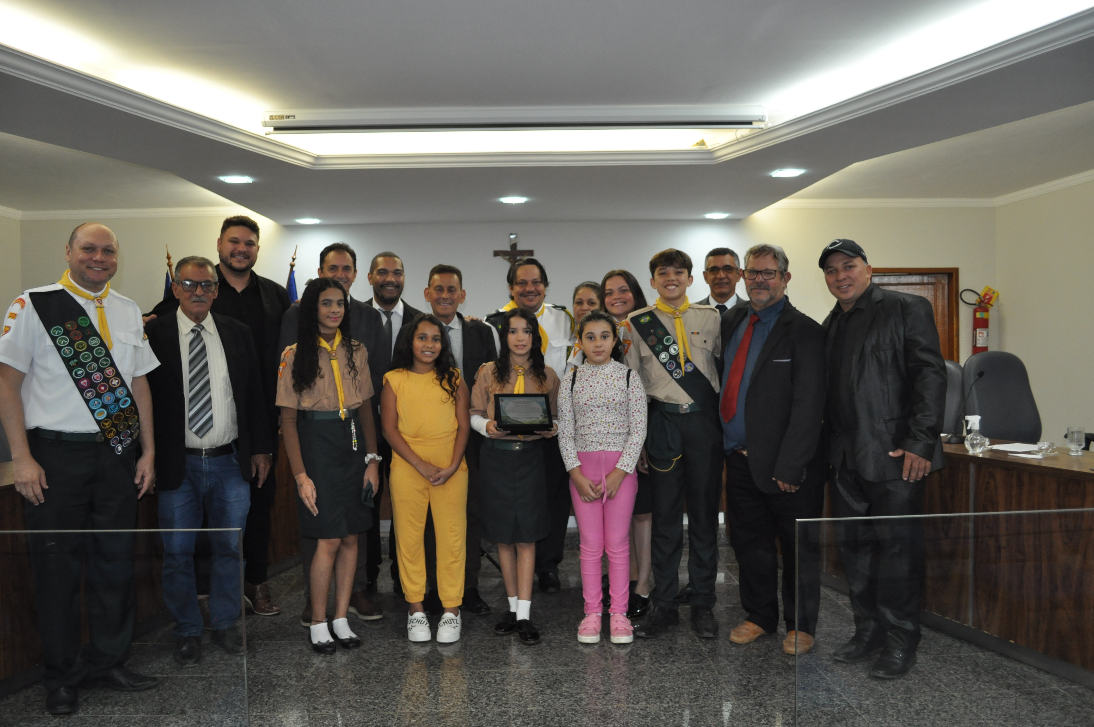 Moção de Aplausos e Elogios nº 006/2025